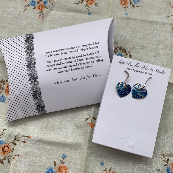 Kate Hamilton-Hunter Studio Heart Earrings - Picture 2 of 2